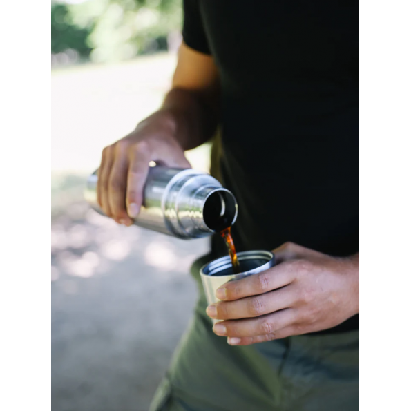 Matt black Insulated Thermo 750 ml